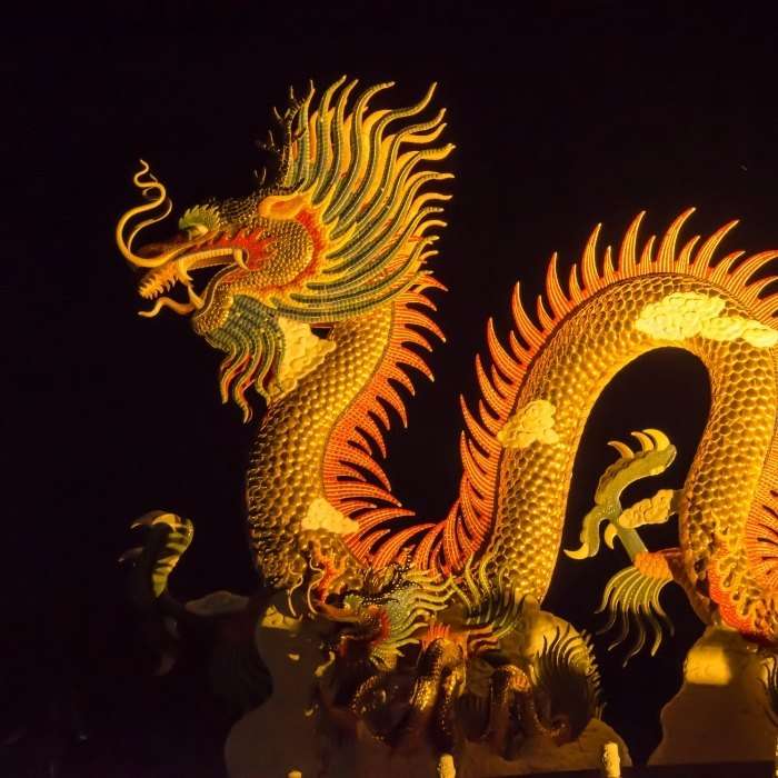 Con số may mắn tuổi Th&igrave;n ng&agrave;y 8/8/2023