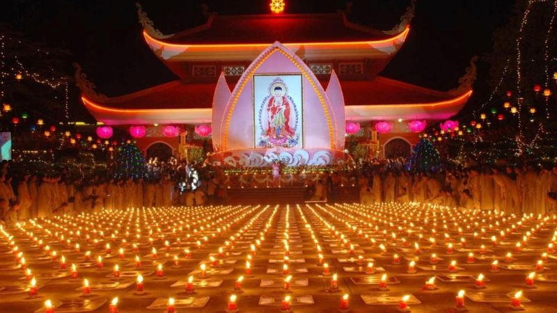 Cần làm gì khi được sao Thái Âm chiếu mạng?