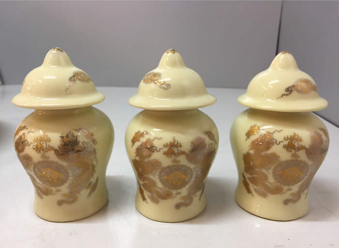 Thiếu gạo, muối v&agrave; nước