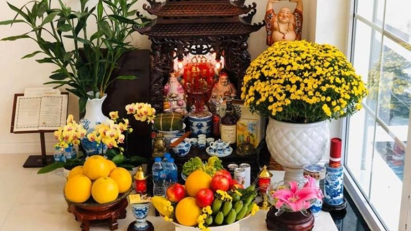 B&agrave;n thờ Thần T&agrave;i n&ecirc;n c&oacute; g&igrave;?