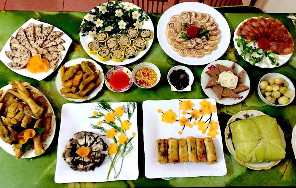 M&acirc;m c&uacute;ng b&agrave;i cần những g&igrave;?