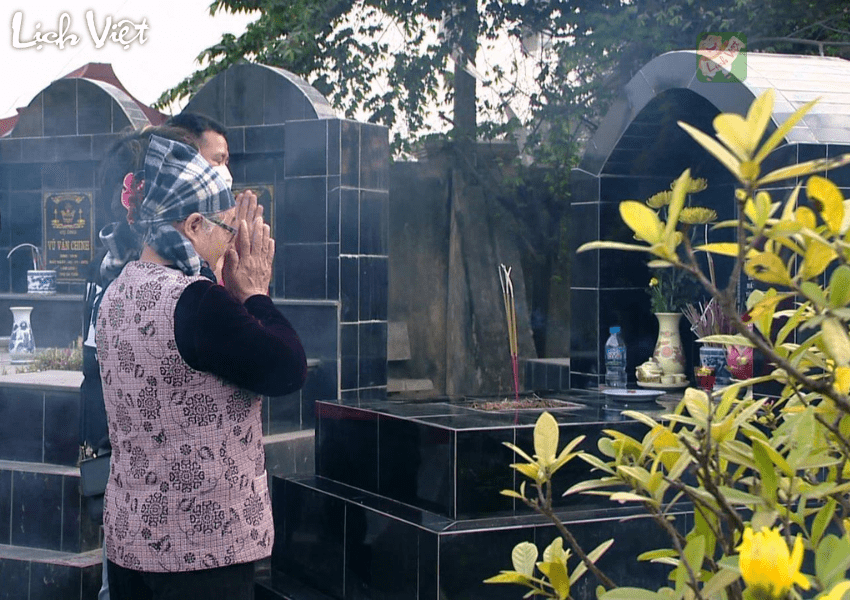 &Yacute; nghĩa của phong tục tảo mộ ng&agrave;y Tết