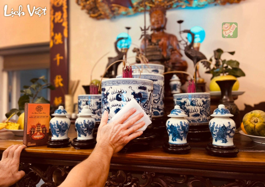 Ý nghĩa của việc bao sái bàn thờ ngày Tết