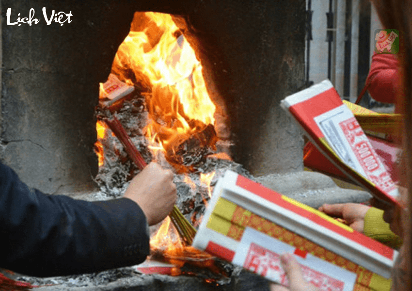 Cách thực hiện nghi lễ hóa vàng