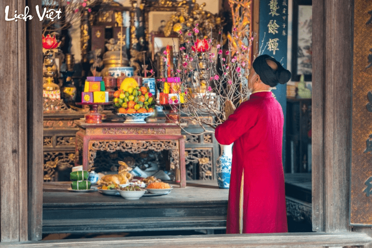 Văn khấn Thần Tài ngày rằm